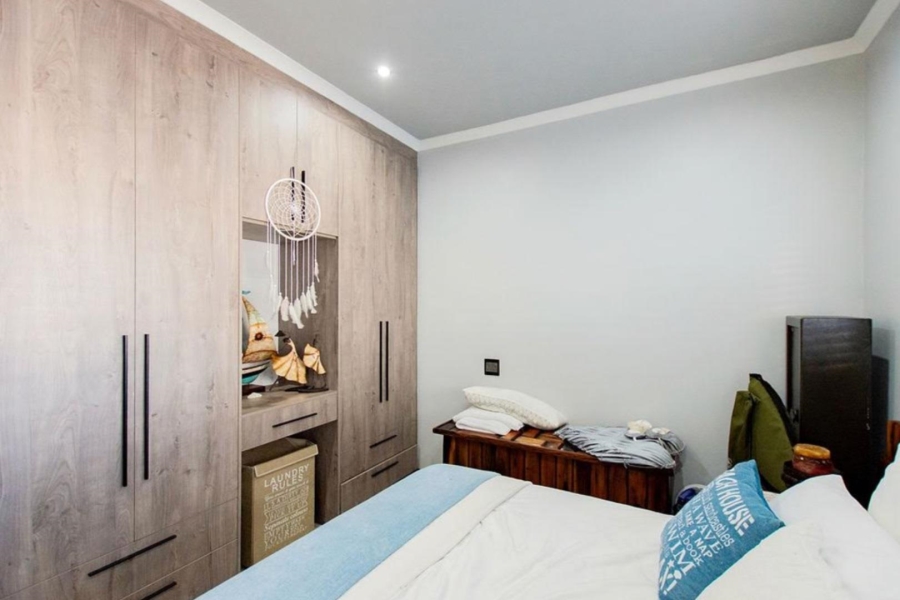 7 Bedroom Property for Sale in Myburgh Park Western Cape